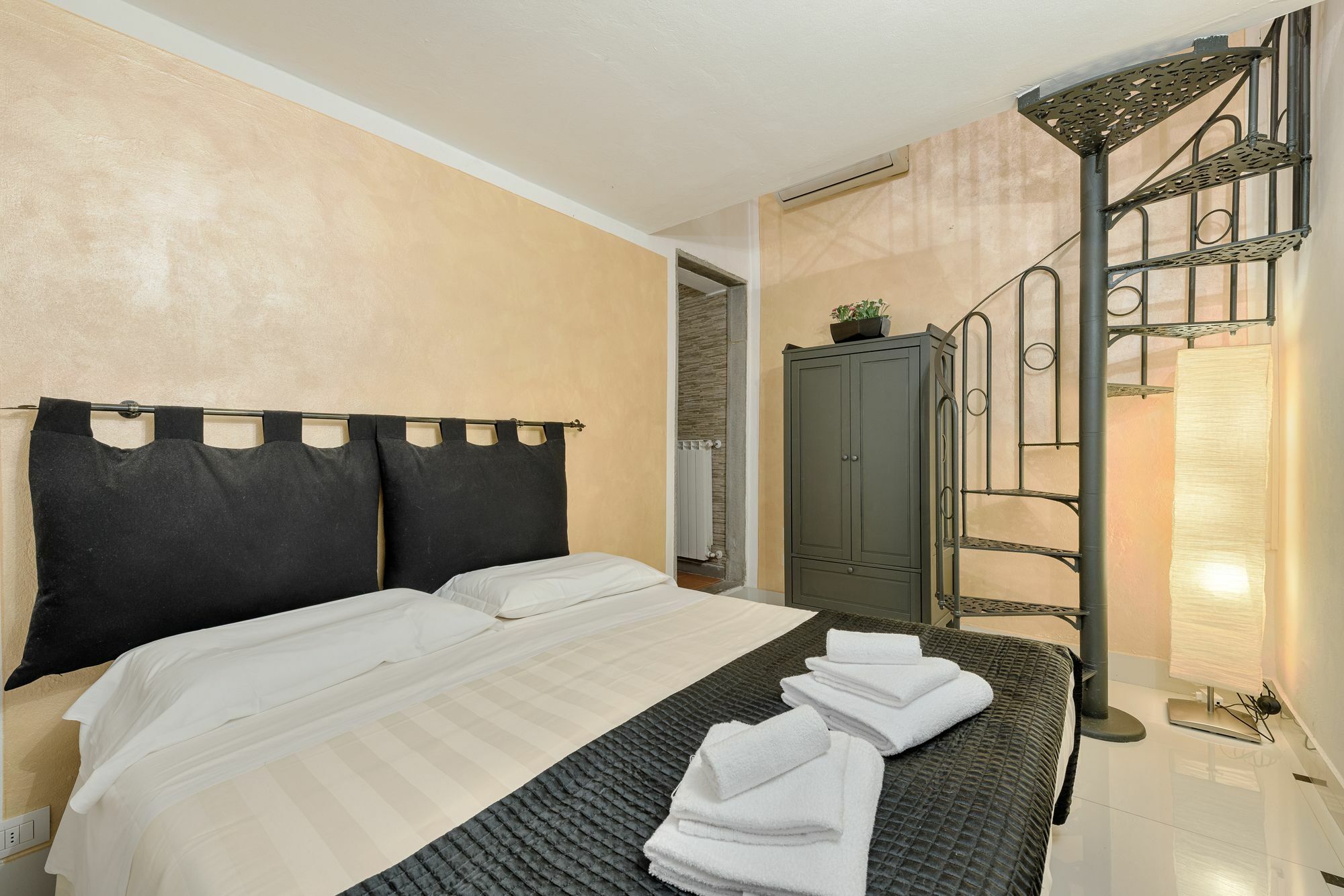 Santo Spirito Frescos By Mmega Apartment Флоренция Екстериор снимка